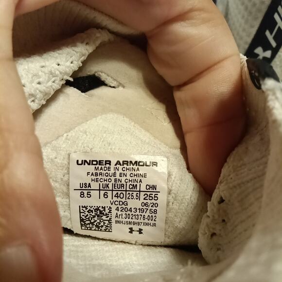 Under Armour Women's Highlight Ace 2.0 Volleyball Shoes 8.5 Black/White - Picture 5 of 6